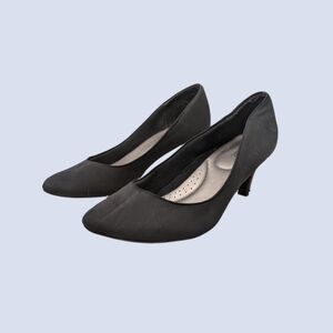 Abella black satin kitten heels - fits a 9/9.5